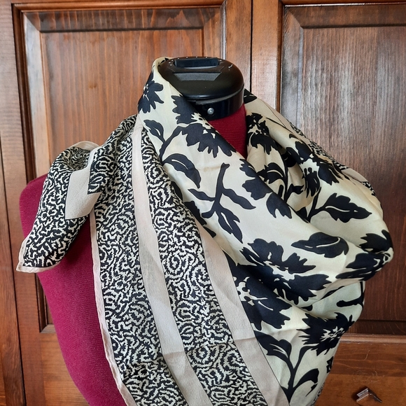 Adrienne Vittadini Silk Square Scarf Tan Cream Black Floral Pattern Semi-sheer - Picture 2 of 10